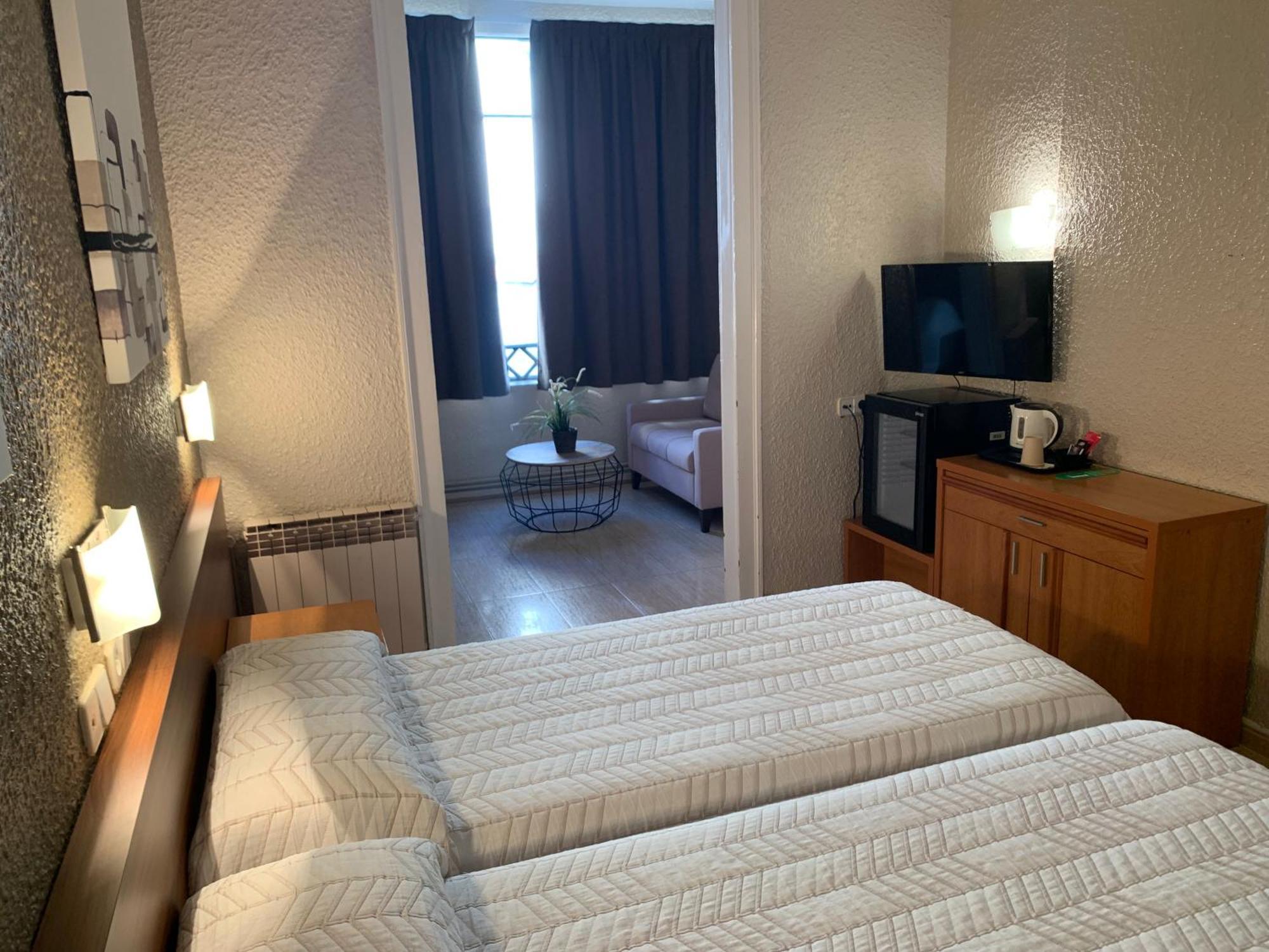 Hotel Aneto Barcelona Zewnętrze zdjęcie